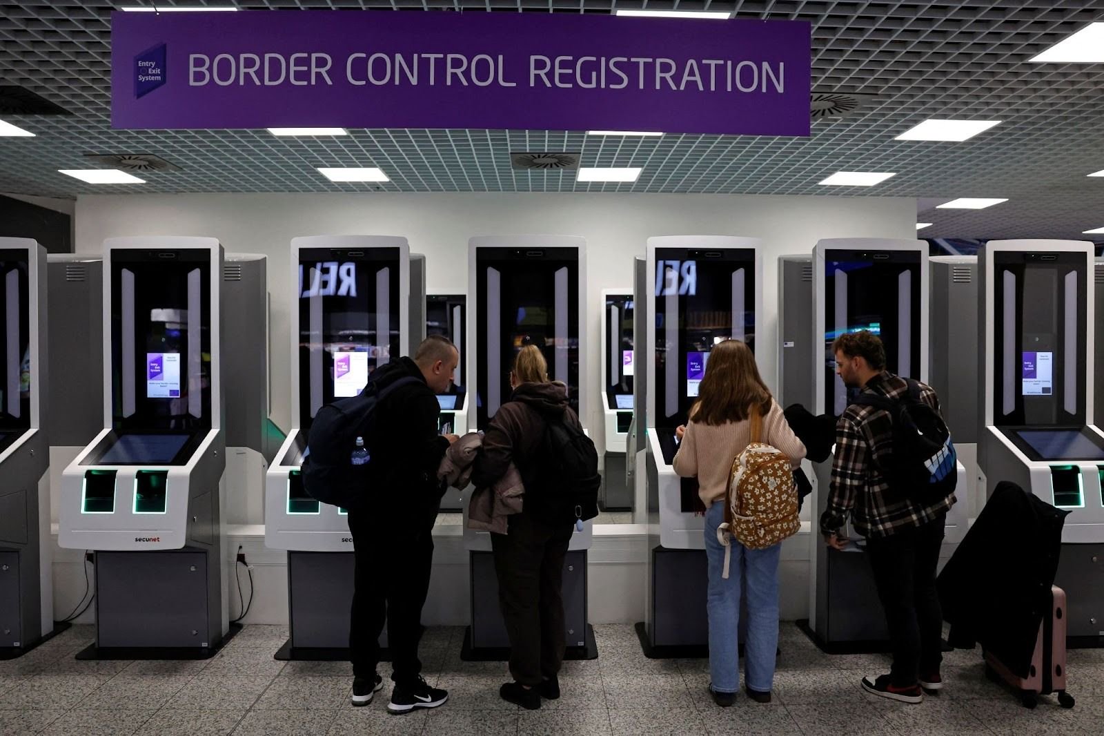 New EU biometric system creates long airport waits