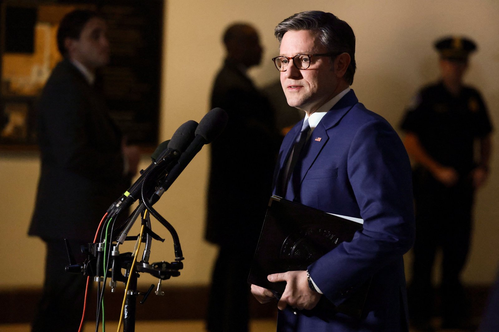 House Republicans huddle with Trump on 2026 policy goals