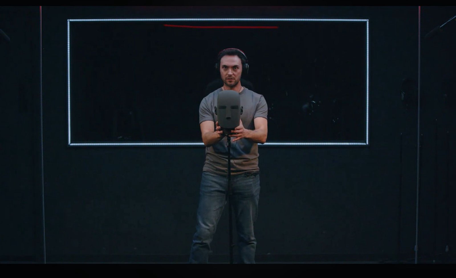 Old-school horror in a high-tech world