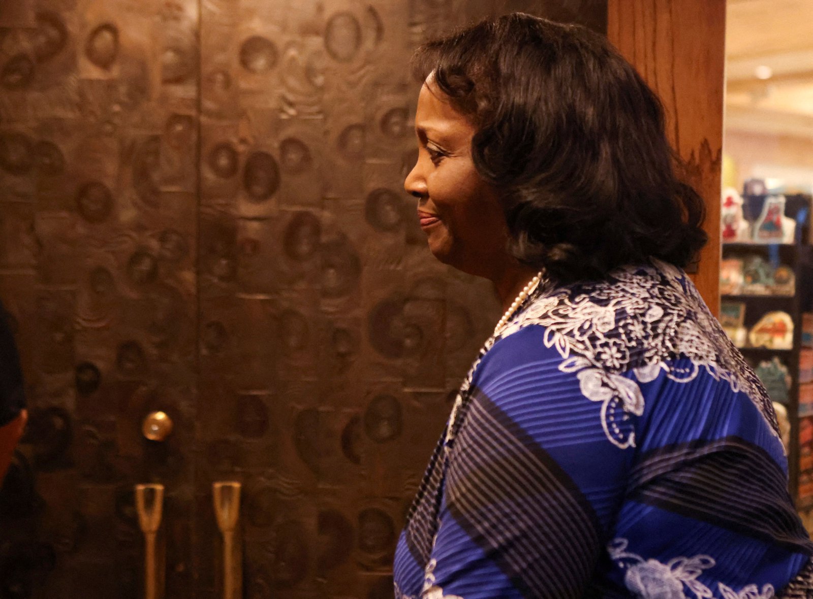 Supreme Court allows Cook to stay at Fed for now