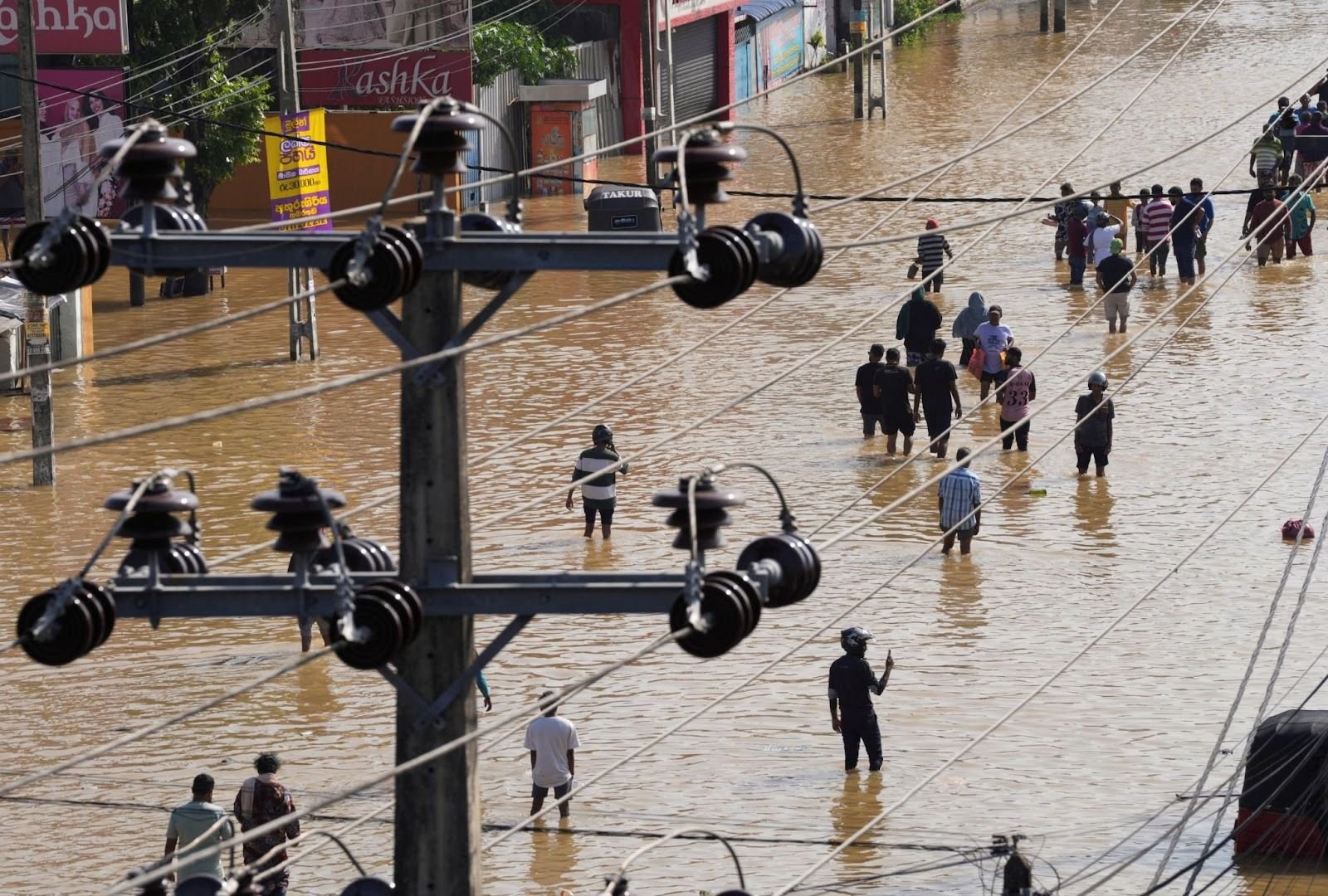 Floods in South and Southeast Asia kill 1000