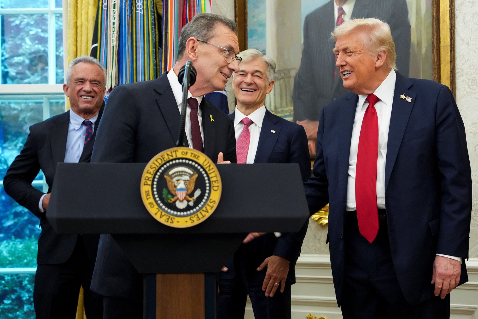 Pfizer's Oval Office show is the new face of pre-regulation