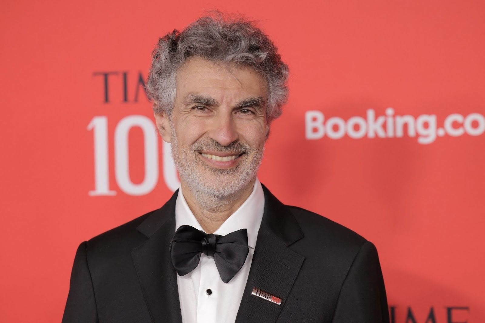 AI ‘Godfather’ hits record 1 million citations on Google Scholar