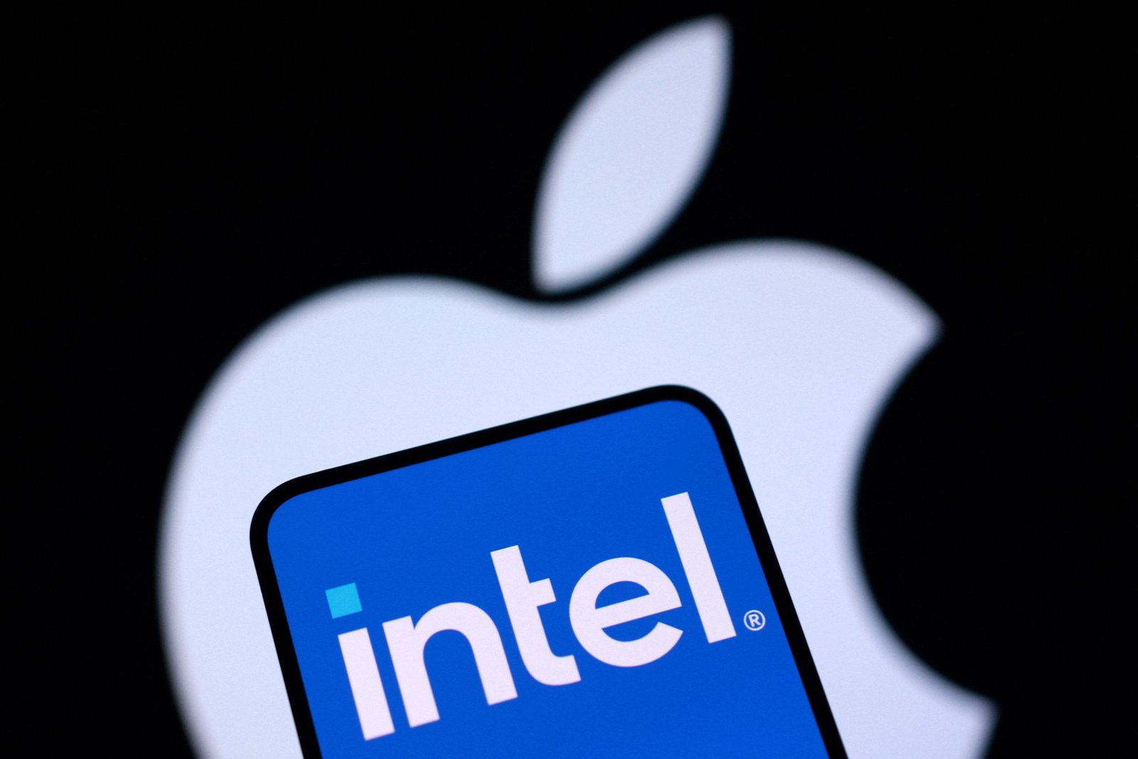 Intel seeks investment from Apple