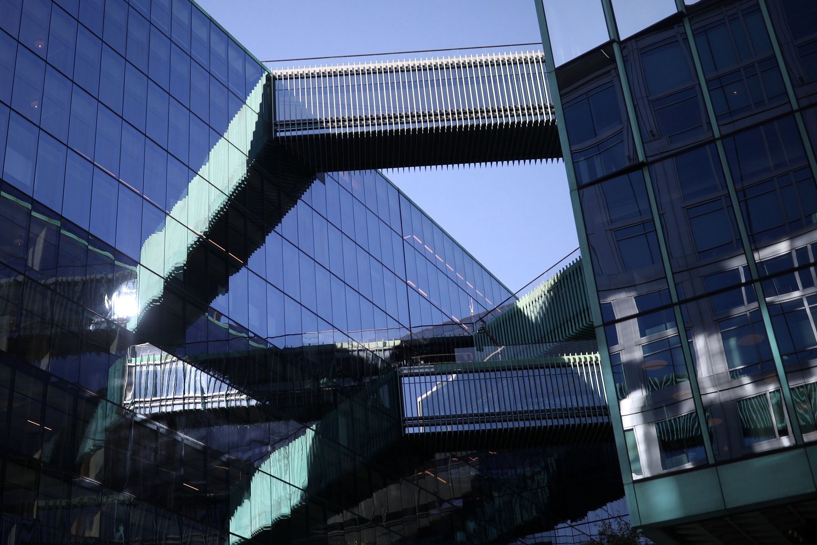 Fannie, Freddie to buy US mortgage bonds, agency chief says