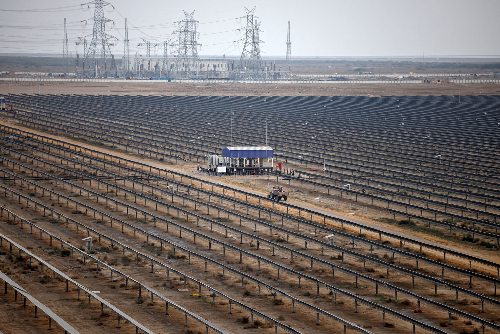 Grid bottlenecks hamper Indian renewables growth