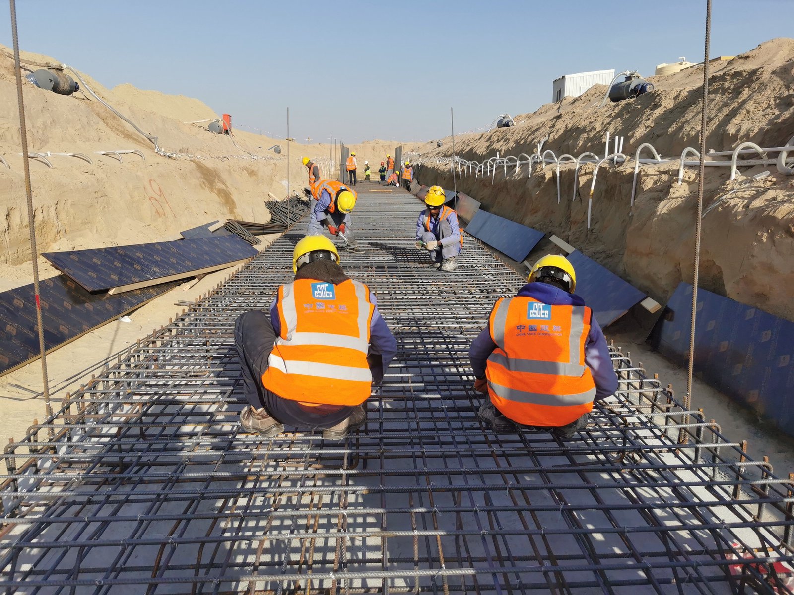 Chinese builders hit roadblocks in the Gulf