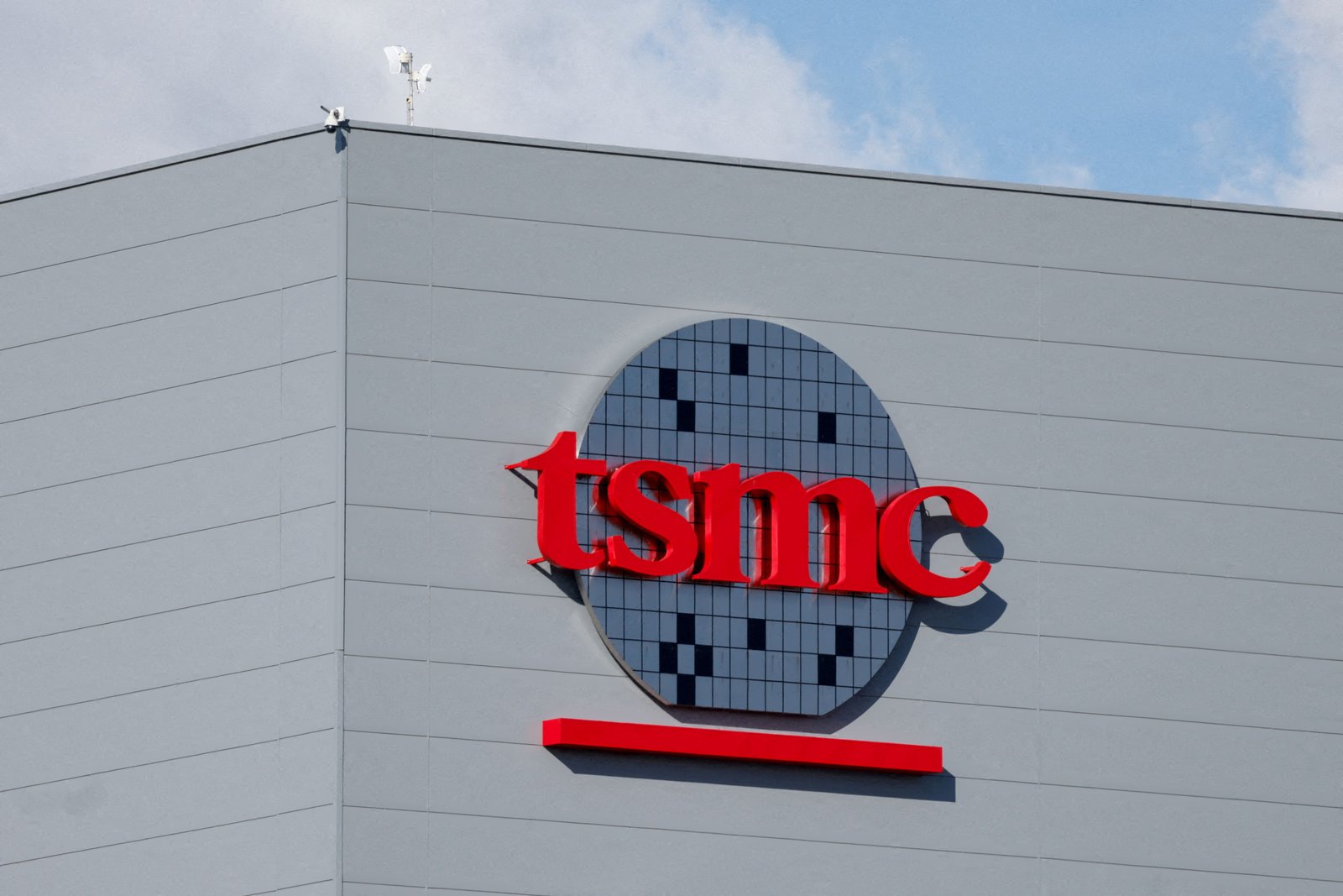 TSMC raises outlook on 'AI megatrend'