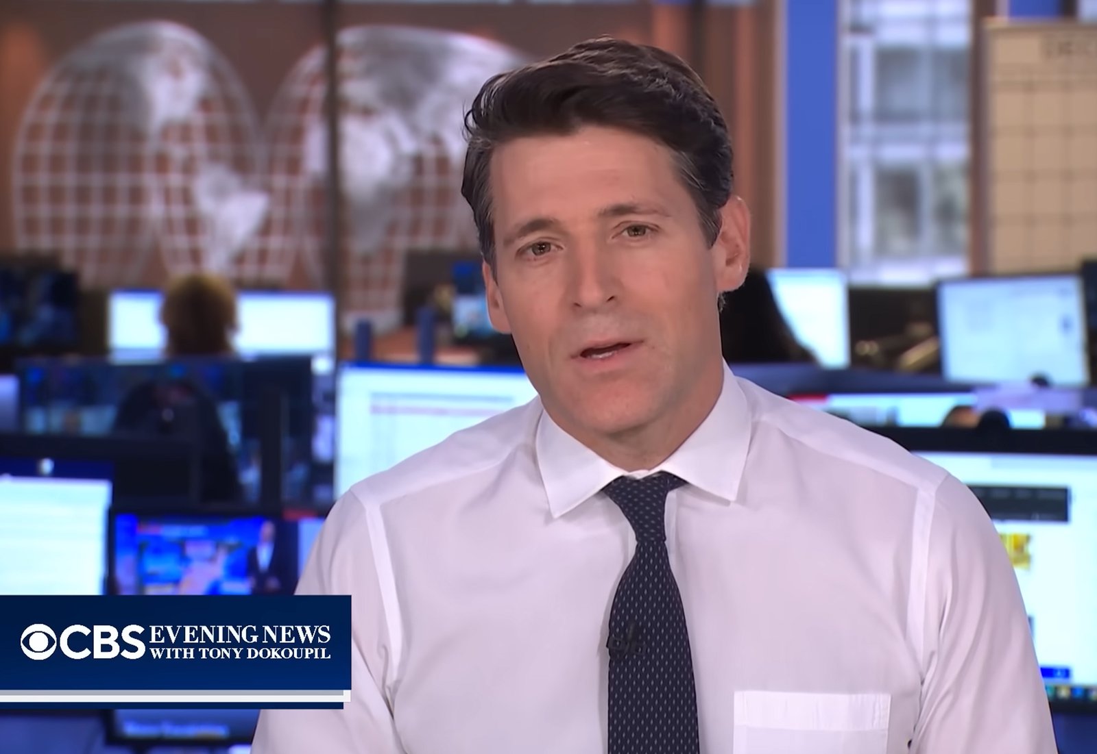 New anchor Dokoupil sets the tone for 'CBS Evening News'