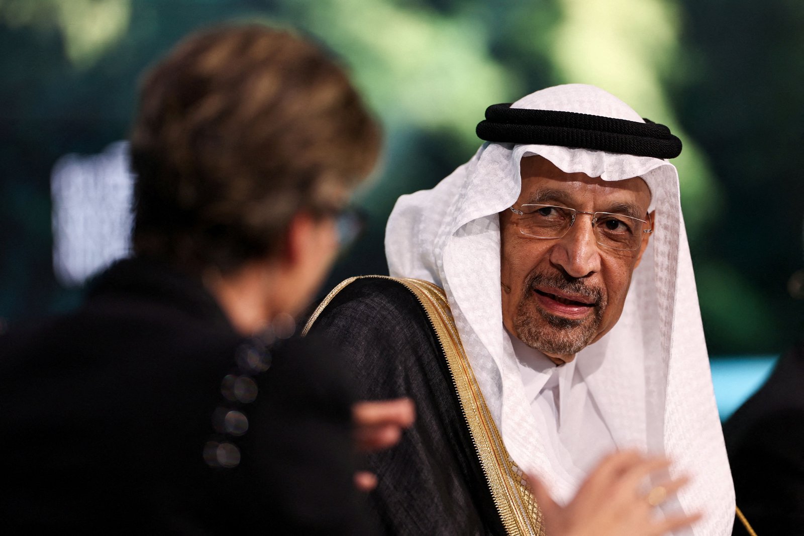 Saudi replaces key minister amid pressure to attract foreign cash