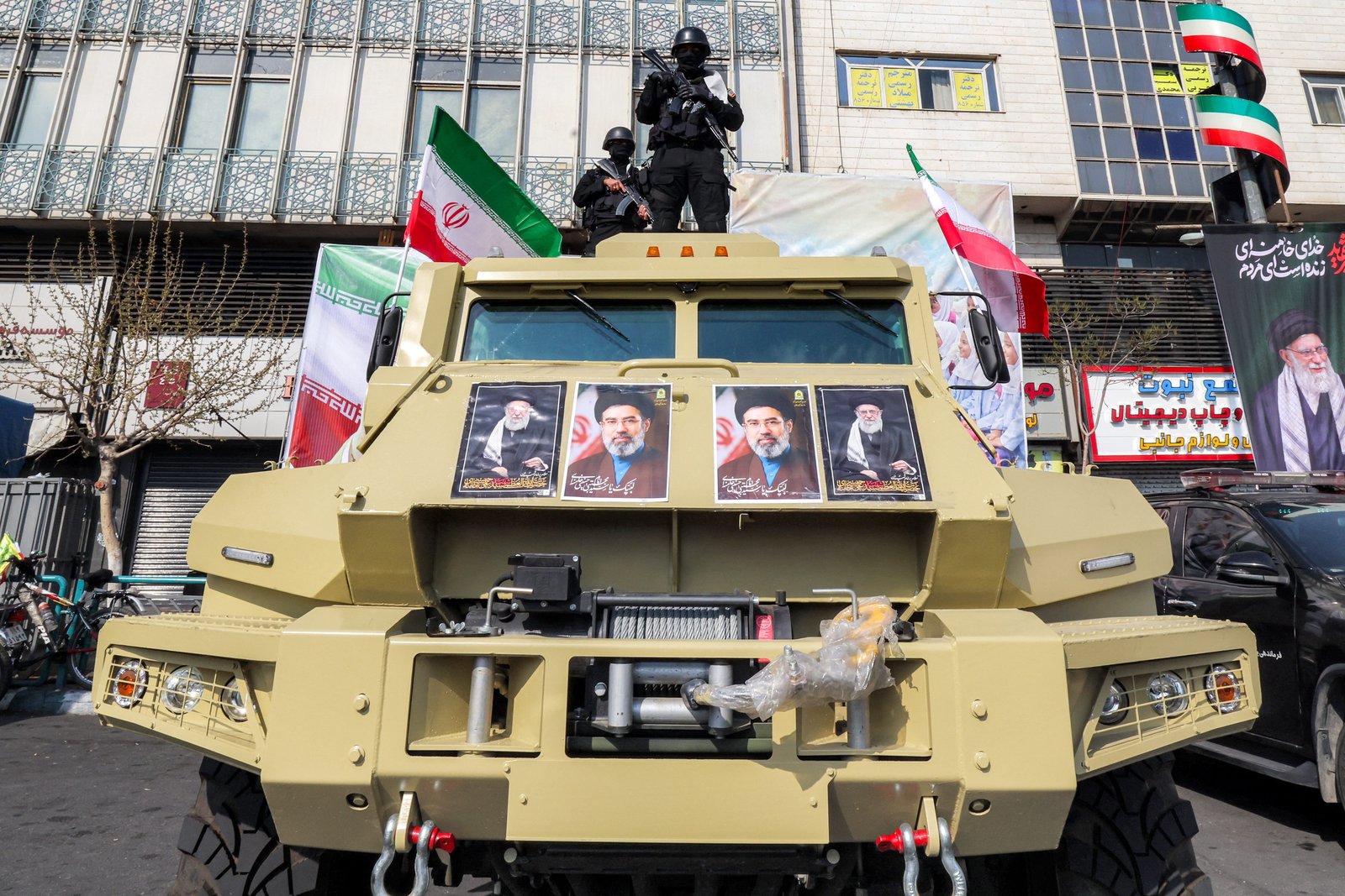 Iran Weighs Tactical Shift in Persian Gulf Strikes While Intensifying Attacks on Israel