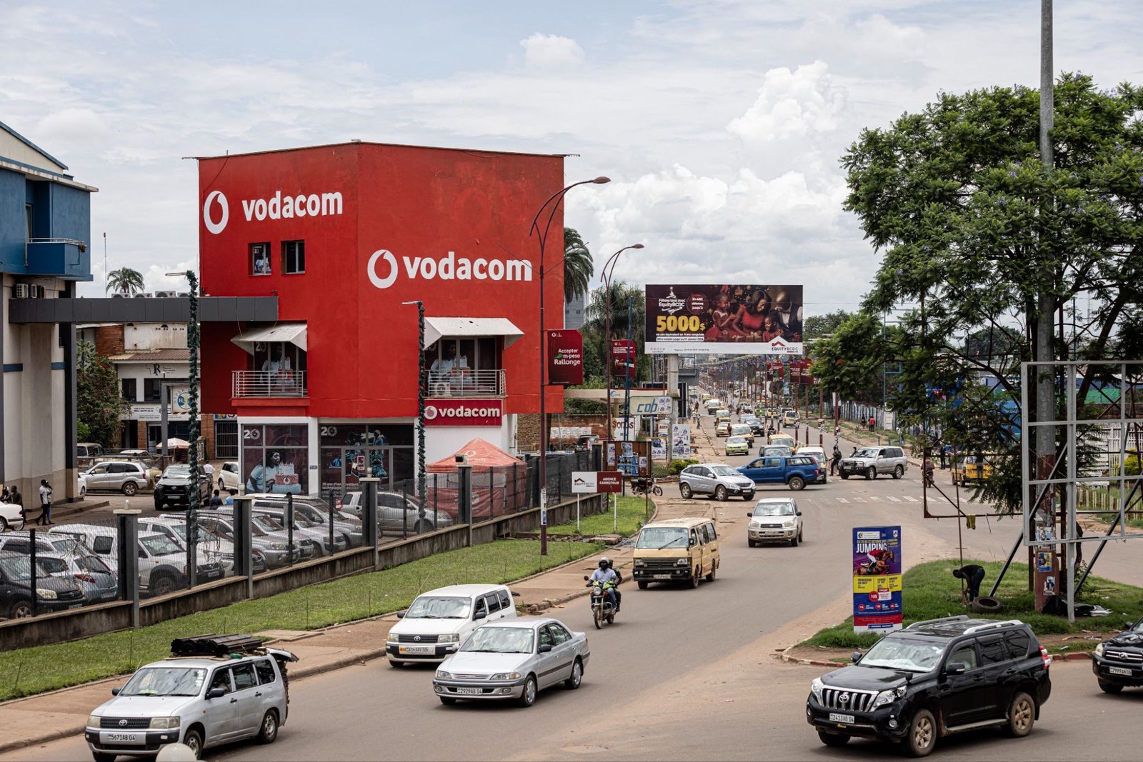 South Africa’s Vodacom to use Starlink to expand mobile coverage