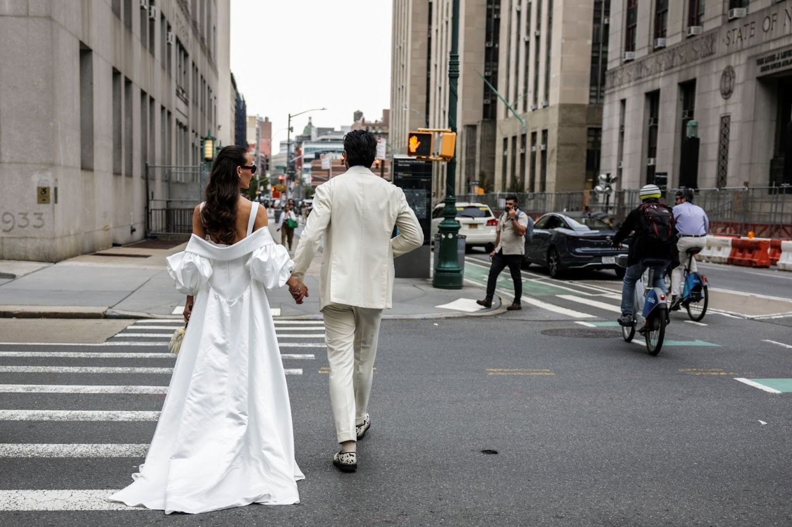 US high school girls' desire to marry plummets, poll finds