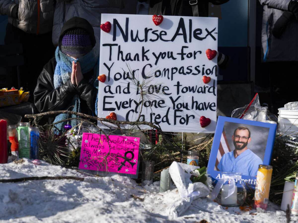 Doctor Who Tried to Help Pretti Says Feds Counted Wounds Instead of Doing CPR