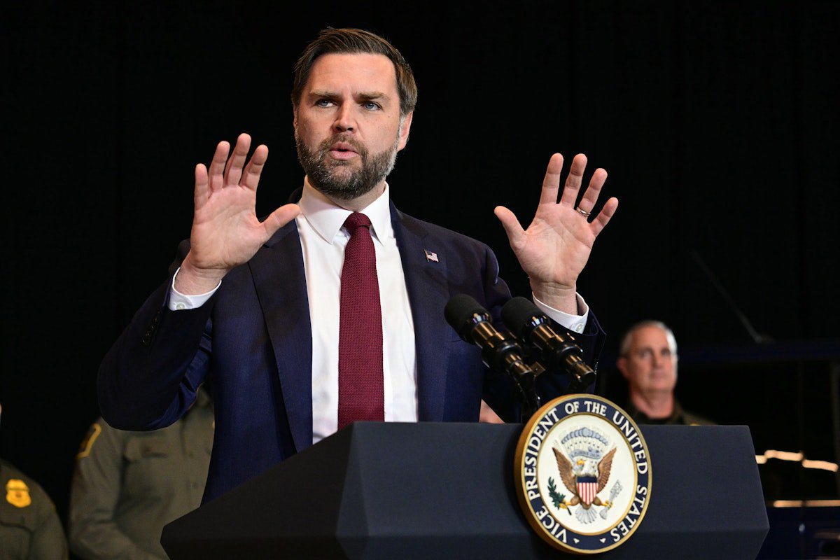 Indian Restaurant Manager Exposes JD Vance’s “Crazy” Minneapolis Story