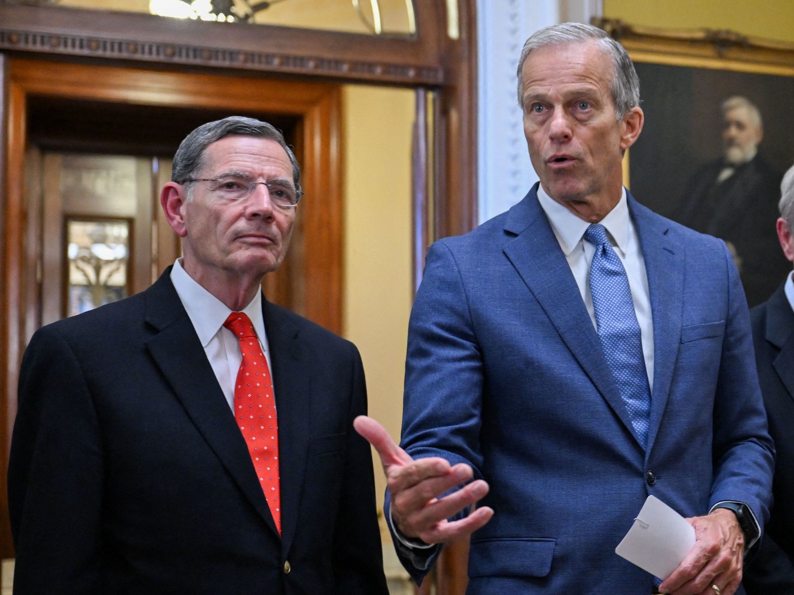 Shutdown fight descends on DC