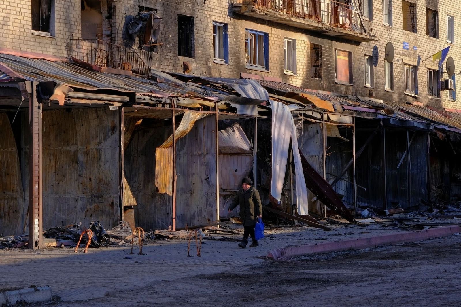 Russian troops take key Ukrainian town Siversk