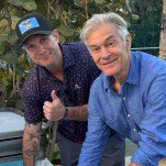 Thumbs Up! Country's Top-Ranking Warmonger &amp; Quack Have ‘Leisurely’ Mid-Week Bro Date