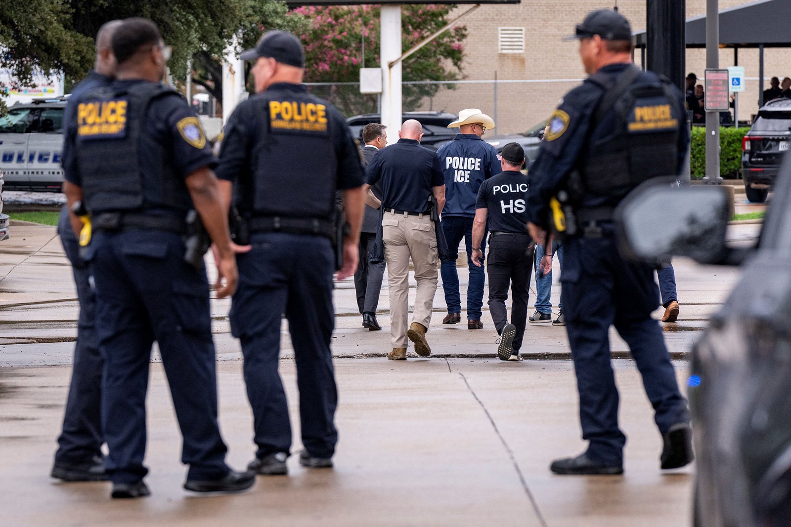 FBI says anti-ICE messages found after shooting at Dallas detention center