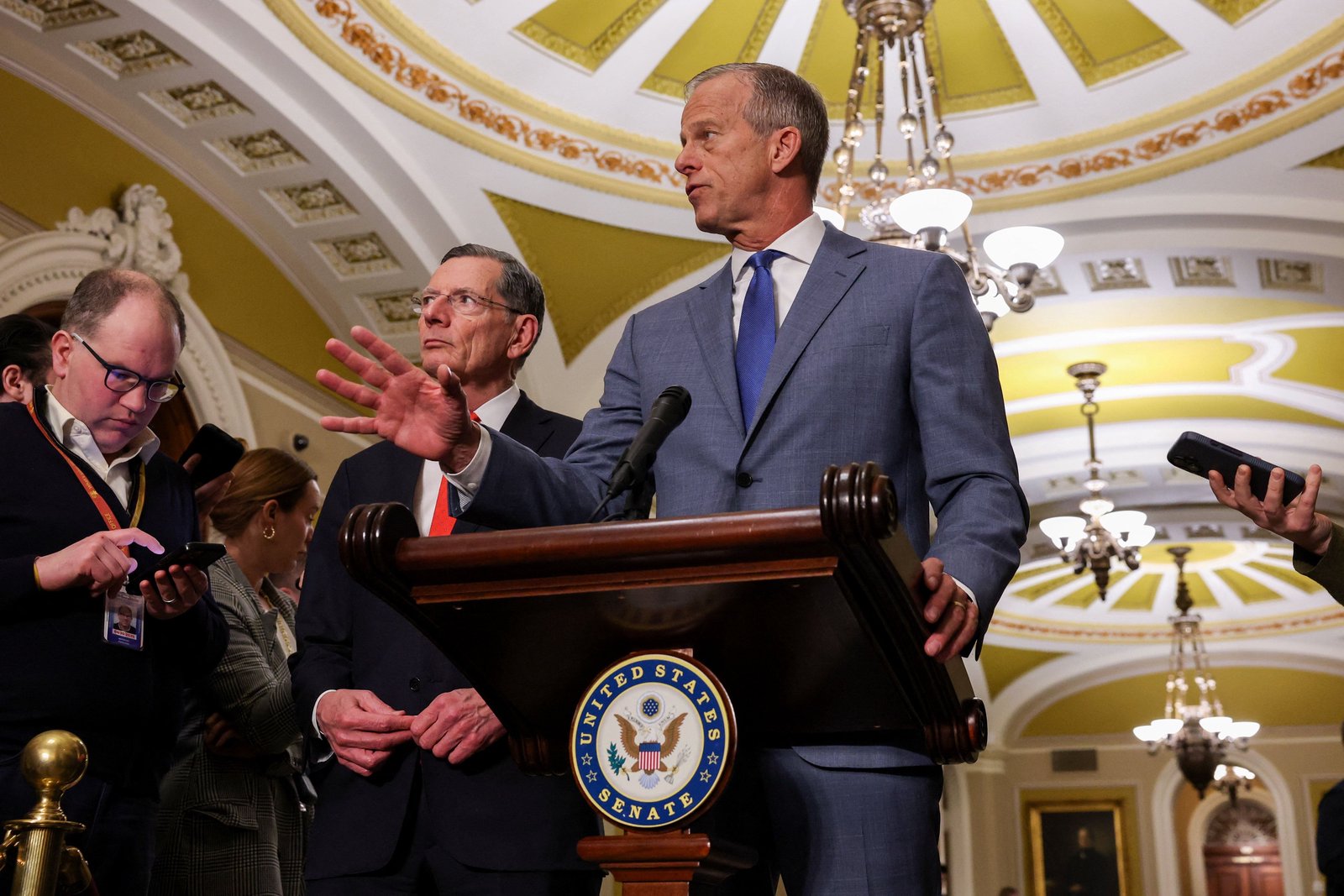 As homeland security shutdown drags on, Thune pivots