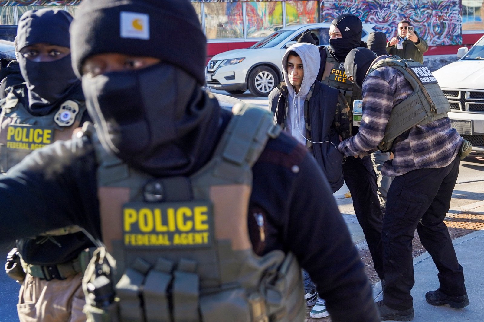 White House seeks to tweak deportation rhetoric