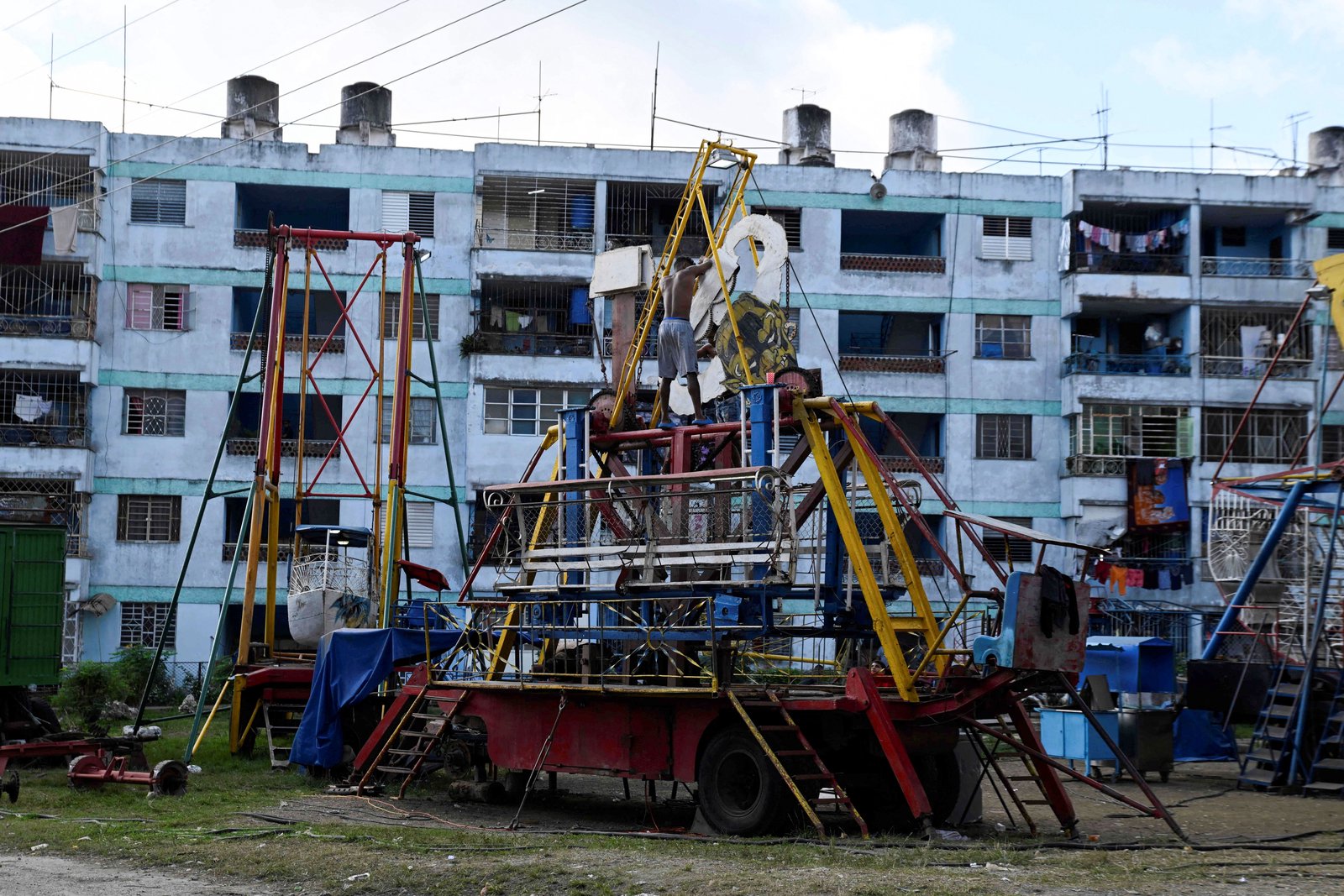 Cuba calls for economic transformation amid US embargo