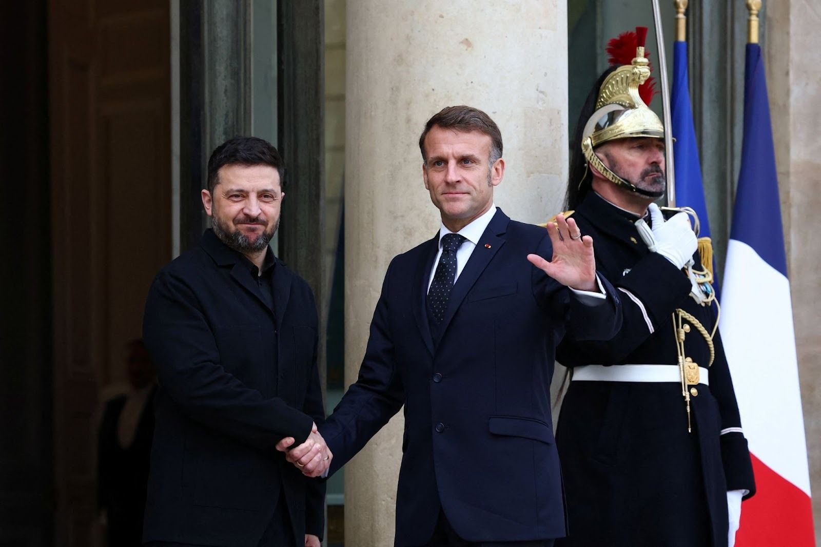 France hosts Zelenskyy as peace talks gather pace