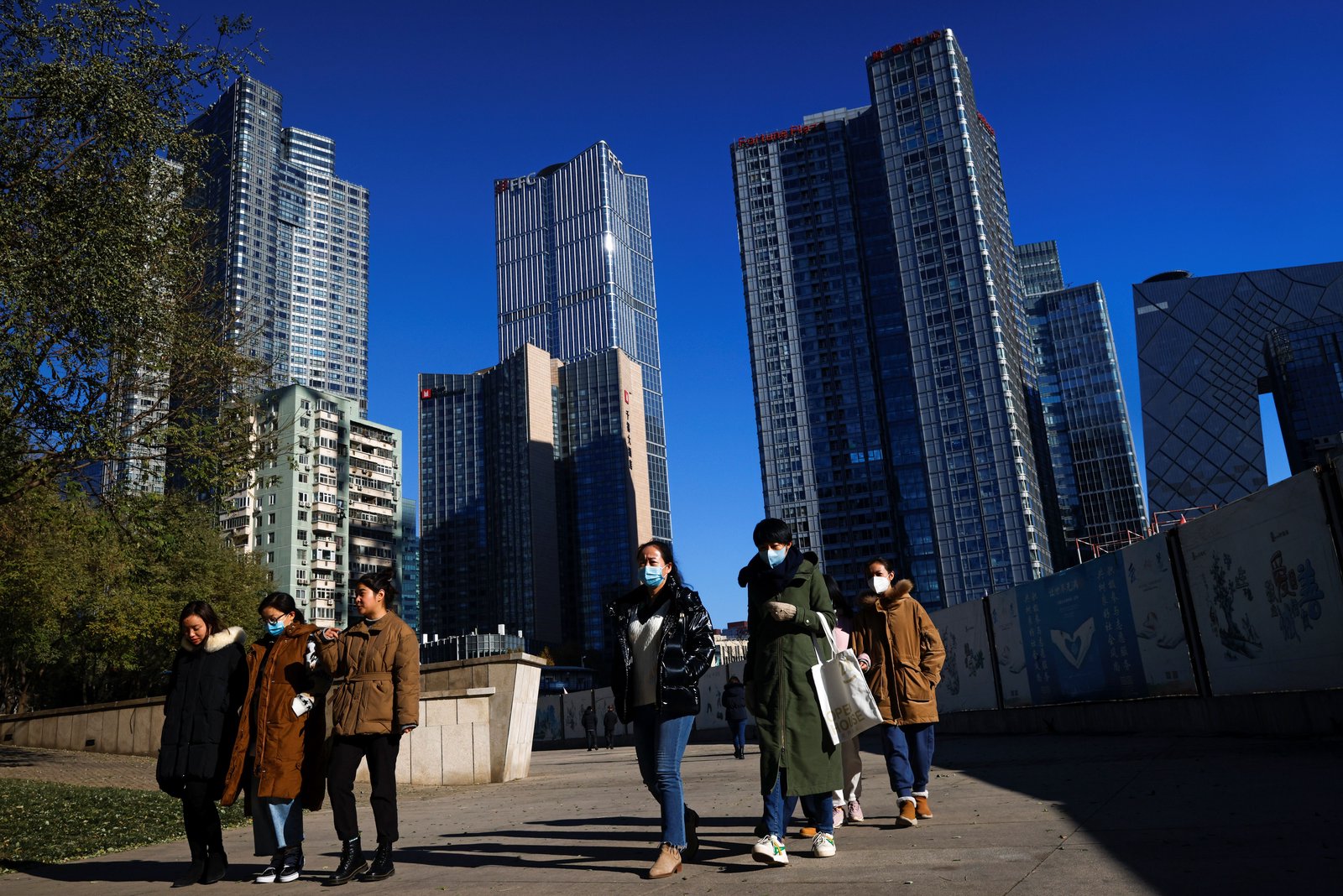 A quarter of Chinese firms expected to report net losses for 2025