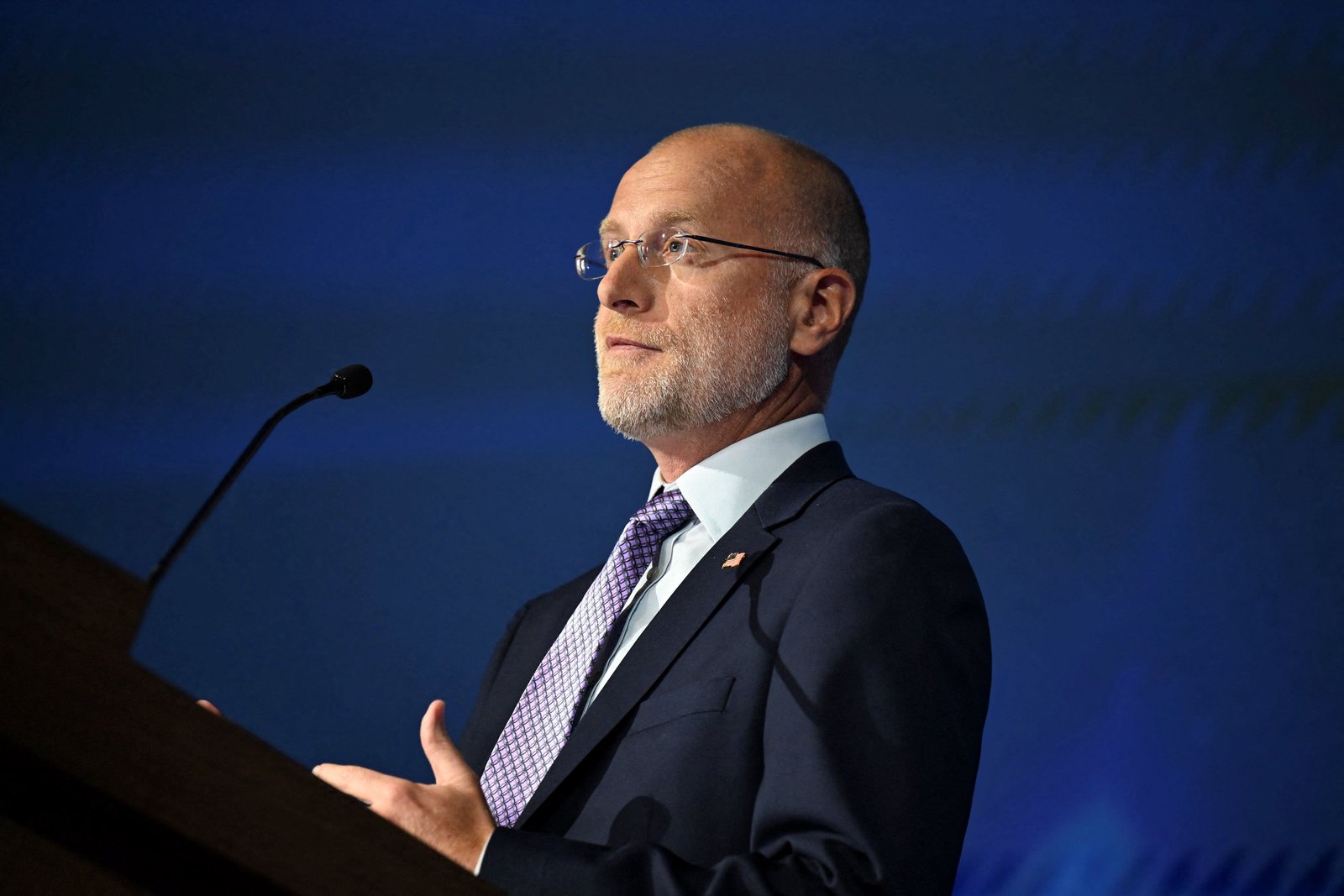 Trump-friendly media giants bet on easy merger path with FCC