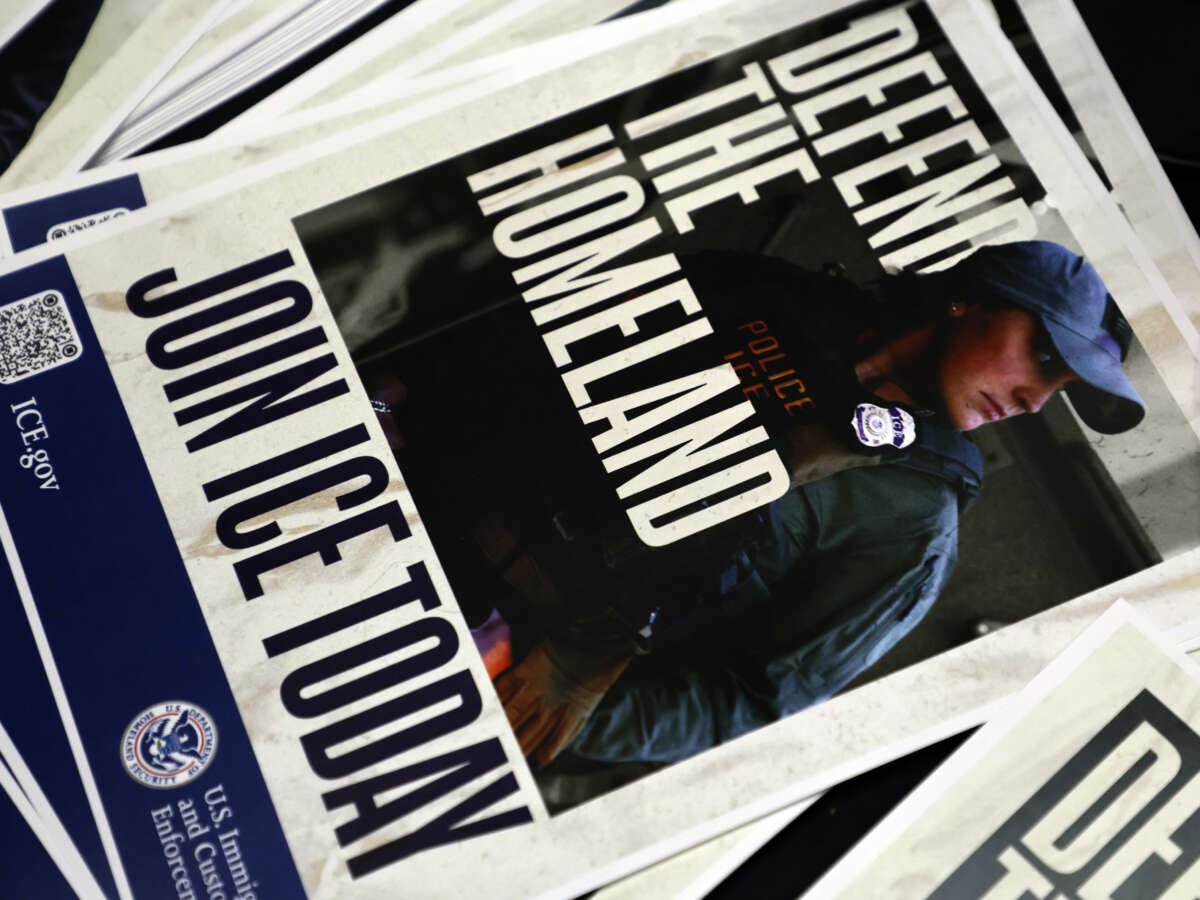 ICE Recruiters Are Using Neo-Nazi Memes and Seeking Out Extremists at Gun Shows