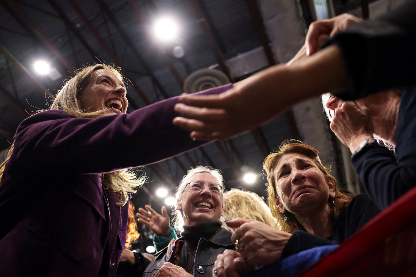 Democrats zero in on a winning formula: Republicans are for Trump, we’re for you