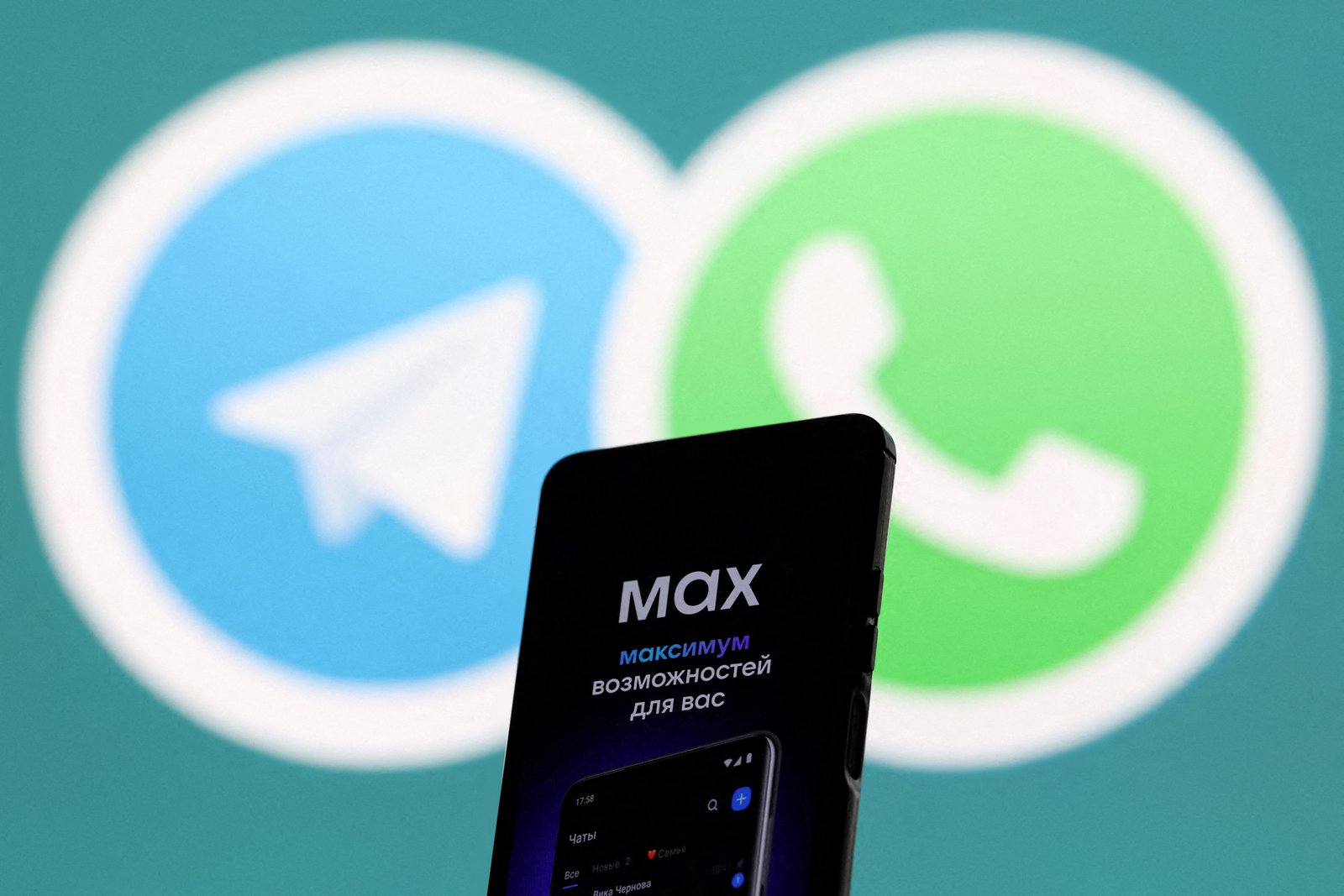 Russia seeks to block WhatsApp amid crackdown