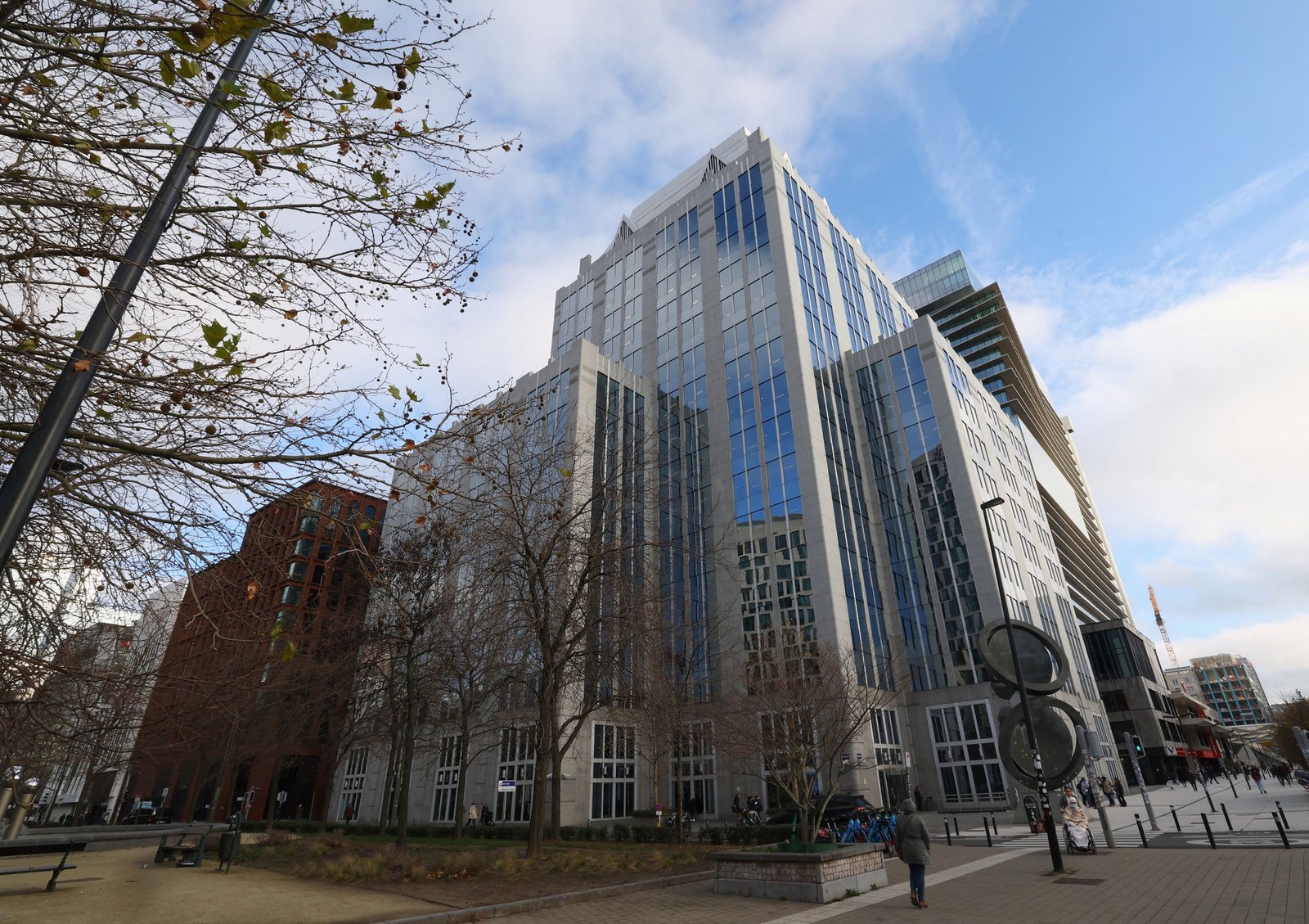 EU seeks to unlock $250B in frozen Russian assets