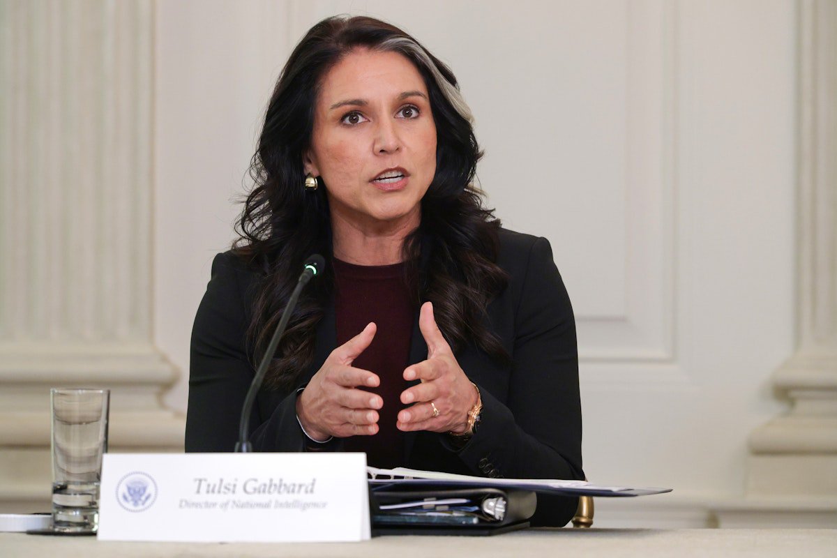 Tulsi Gabbard’s Team Took a Bunch of Voting Machines in Puerto Rico