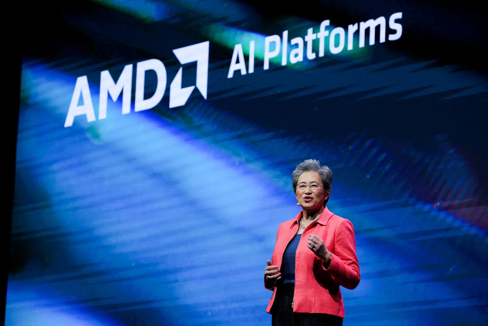 AMD CEO sees chip market reaching $1 trillion by 2030