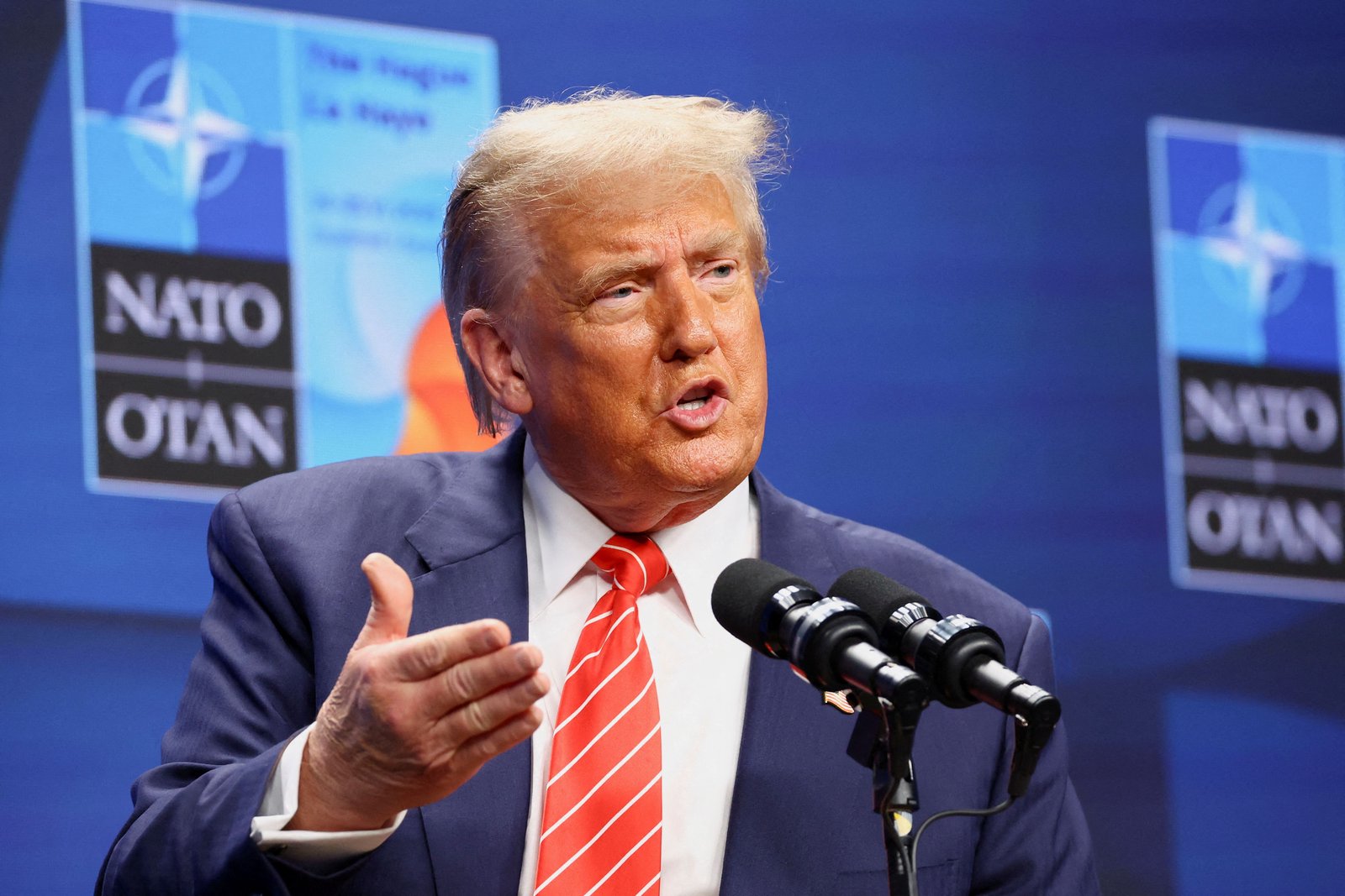 Trump said to lean toward striking Iran over deadly protests