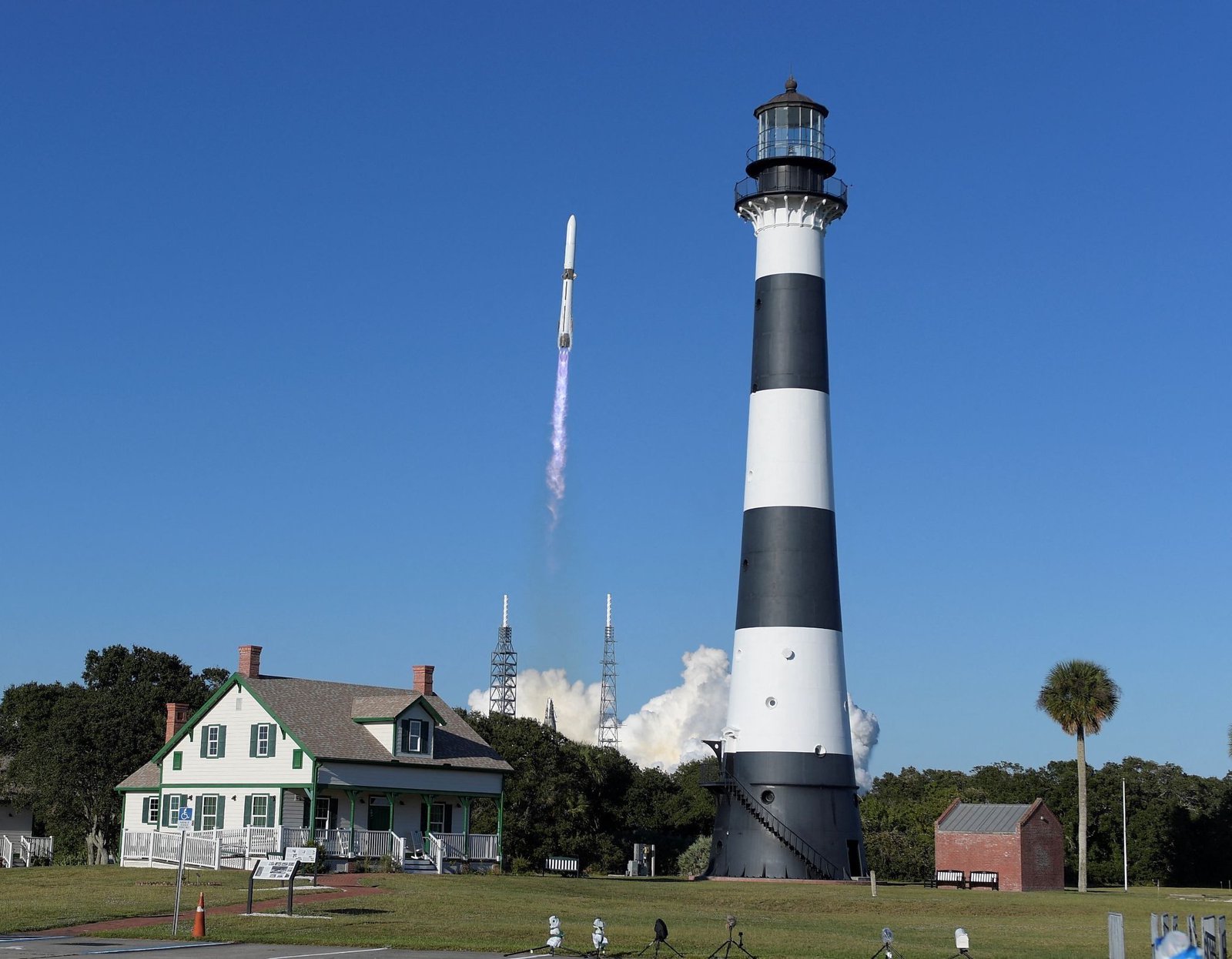 Billionaires are racing to build data centers in space