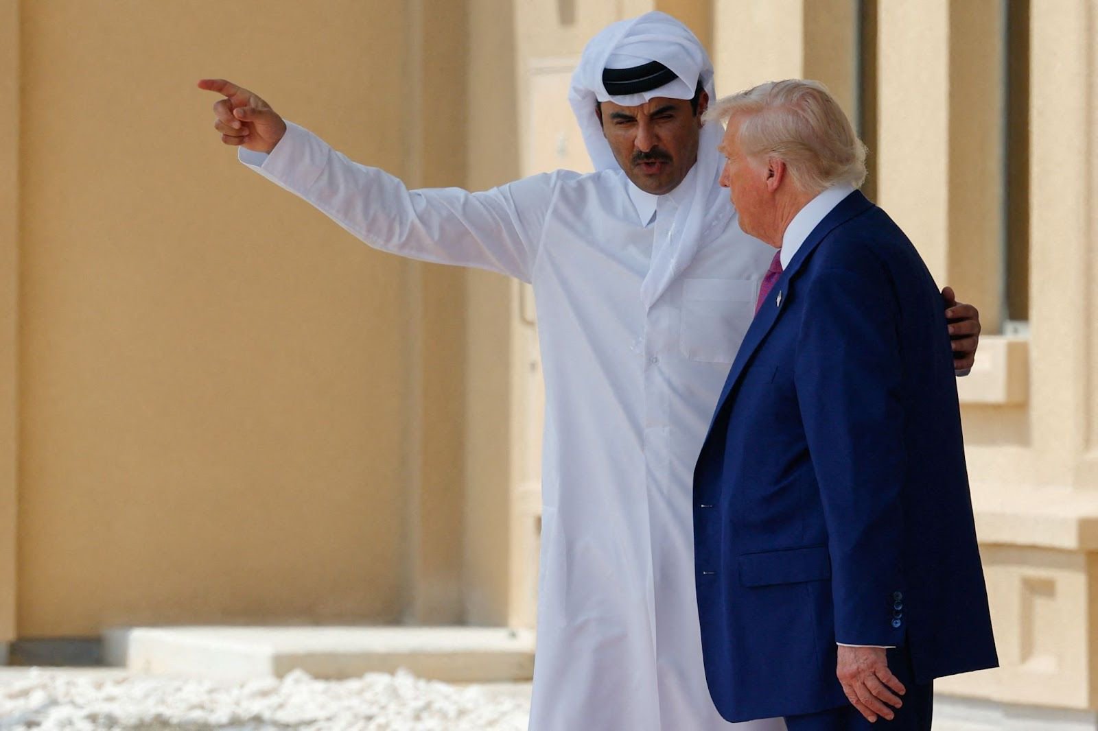 Donald Trump signs executive order vowing to protect Qatar