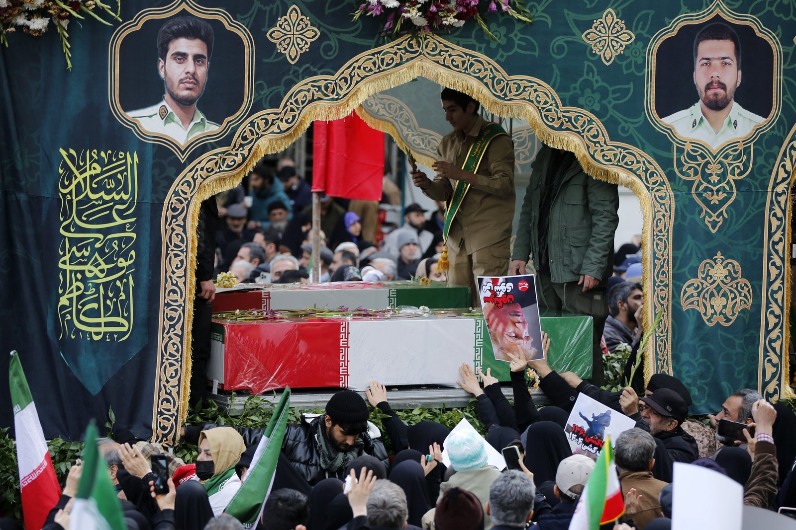 UNICEF: Over 100 children killed in Gaza since “ceasefire”; Mass funeral in Iran; ICE arrests dozens of refugees in Minnesota